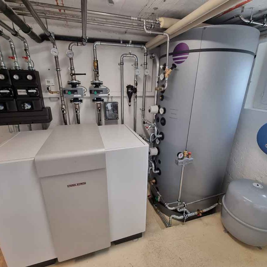 Standort: Liestal Ersatz Gasheizung durch Erdsonden Heizung von Stiebel-Eltron Kombiniert mit einer PV-Anlage 10.25 kWp und einem Stromspeicher 22kWh mit Notstromumschaltung von sonnen